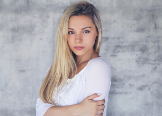 Картинка девушки -+лица +портреты блондинка карие глаза