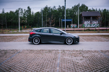 Картинка ford+focus+rs+grey автомобили ford focus rs grey side wheels stance