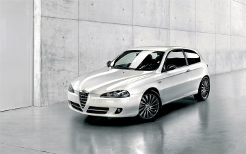Картинка автомобили alfa+romeo белый стена