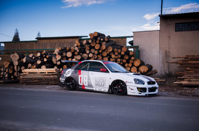 Обои картинки фото impreza wrx sti, автомобили, subaru, wrx, sti, impreza, sawmill, livery, stance, road