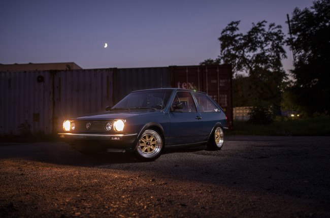 Обои картинки фото volkswagen polo, автомобили, volkswagen, polo, blue, containers