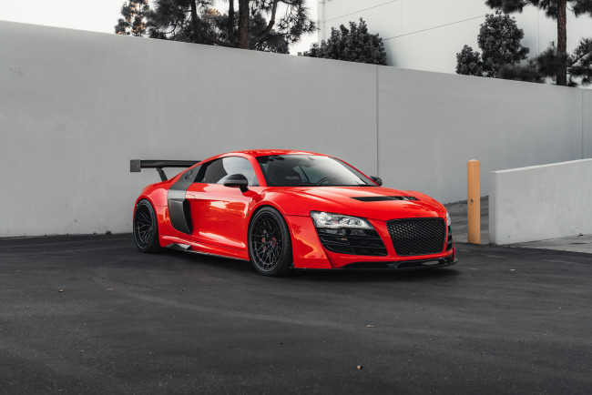 Обои картинки фото audi r8, автомобили, audi, r8, sportcar, supercar, red, parking