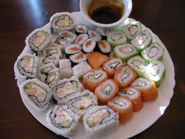 Обои картинки фото еда, рыба, морепродукты, суши, роллы