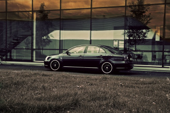 Картинка автомобили toyota avensis