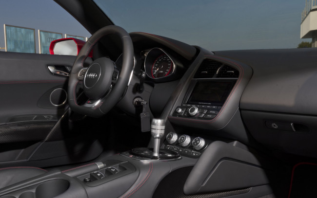 Обои картинки фото автомобили, спидометры, торпедо, car, spyder, v10, r8, audi