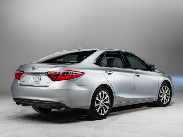 Обои картинки фото автомобили, toyota, 2015, camry, xle, серый