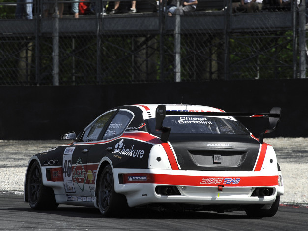 Обои картинки фото спорт, автоспорт, superstars, quattroporte, гонка, трасса, скорость, maserati, 2011