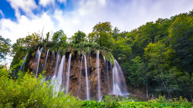 Обои картинки фото природа, водопады, водопад, река, лес