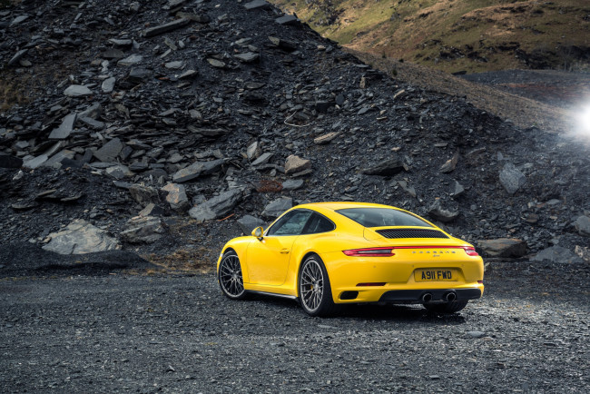 Обои картинки фото автомобили, porsche, cabriolet, 911, красный, 2016г, 991, carrera, 4s, uk-spec