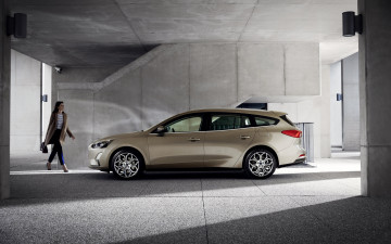 обоя ford focus turnier titanium , 2018, автомобили, ford, focus, furnier, fitanium, форд, универсал, американские, машины, new, golden, side, view, wagon