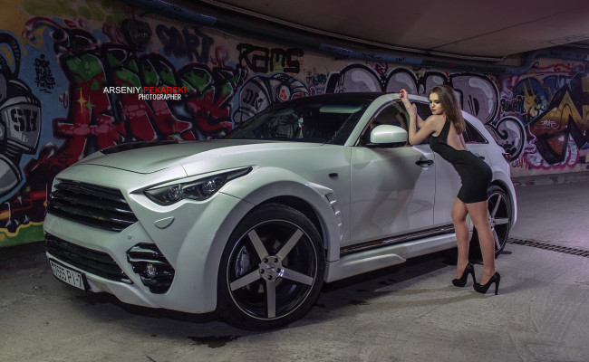 Обои картинки фото автомобили, -авто с девушками, девушки, авто, модель, диана, 37s, fx, infiniti, 2011, кроссовер, by arseniy pekarski, инфинити