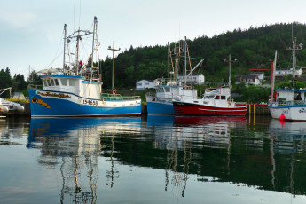 Картинка корабли порты+ +причалы рыболовы пристань река