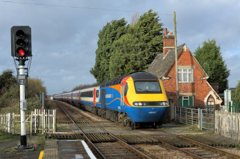 Картинка техника поезда состав семафор полустанок рельсы