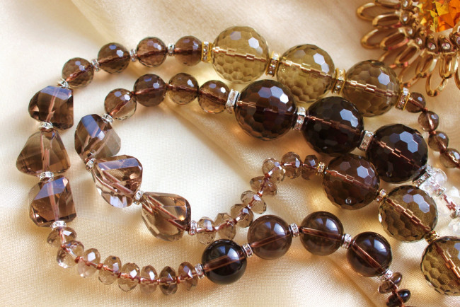 Обои картинки фото разное, украшения,  аксессуары,  веера, ожерелье