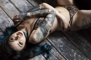 Картинка девушки -unsort+ брюнетки +шатенки тату