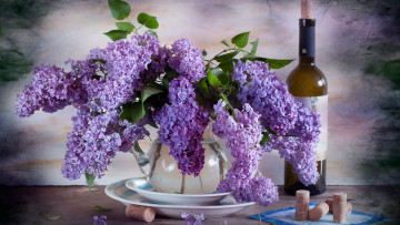 Картинка цветы сирень букет вино бутылка