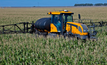 Картинка техника распылители valtra