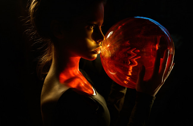 Обои картинки фото девушки, -unsort , креатив, шар