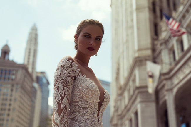 Обои картинки фото девушки, -unsort , брюнетки,  шатенки, красота, серьги