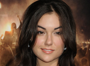 Картинка девушки sasha+grey+ marina+ann+hantzis брюнетка улыбка лицо