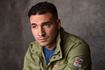 Картинка мужчины -+unsort брюнет