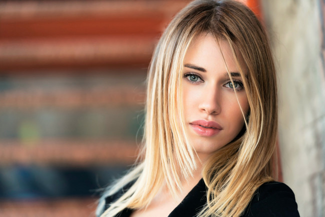 Обои картинки фото девушки, - лица,  портреты, блондинка, взгляд, chiara