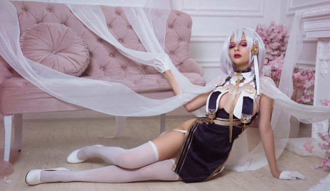 Обои картинки фото девушки, kurumirori, образ, костюм, ленты, диваны