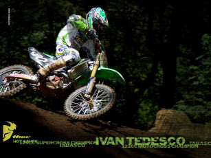 Картинка спорт мотокросс