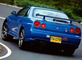 Картинка автомобили nissan datsun