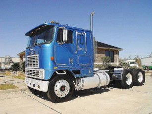 Картинка автомобили international