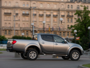 обоя автомобили, mitsubishi, 2014г, cab, double, темный, l200