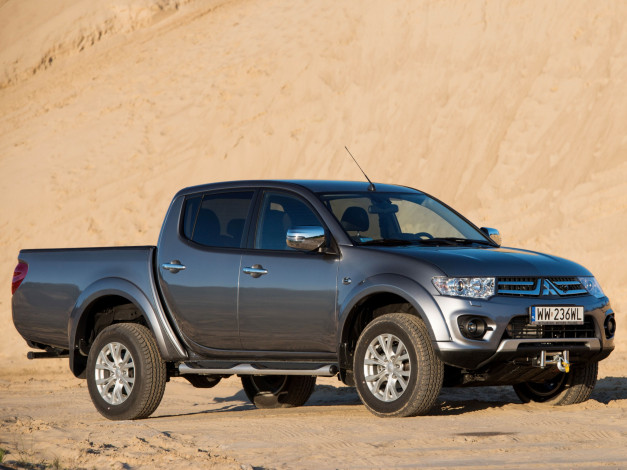 Обои картинки фото автомобили, mitsubishi, double, l200, темный, 2014г, cab