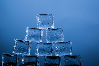 Картинка разное капли +брызги +всплески фон лед