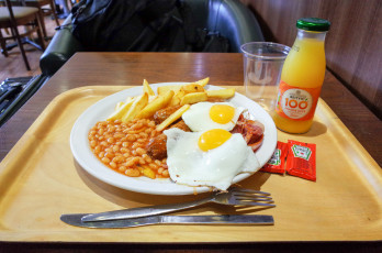 Картинка еда Яичные+блюда фасоль картошка бекон яичница