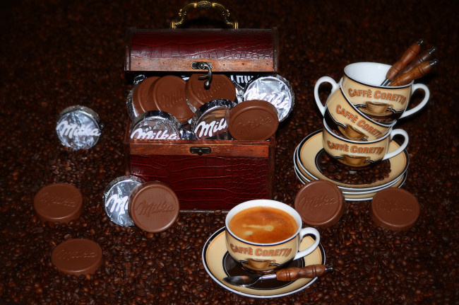 Обои картинки фото еда, кофе,  кофейные зёрна, шоколад