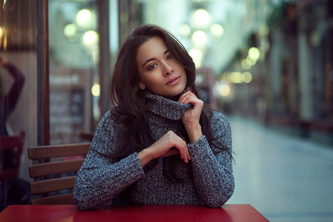 Обои картинки фото девушки, -unsort , брюнетки,  шатенки, взгляд, лицо