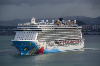 Картинка norwegian+breakaway корабли лайнеры круиз лайнер