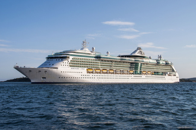 Обои картинки фото serenade of the seas, корабли, лайнеры, лайнер, круиз