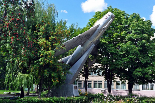 Обои картинки фото города, - памятники,  скульптуры,  арт-объекты, скульптура, памятник, город