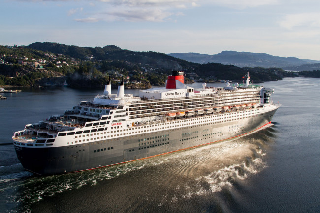 Обои картинки фото queen mary 2, корабли, лайнеры, лайнер, круиз
