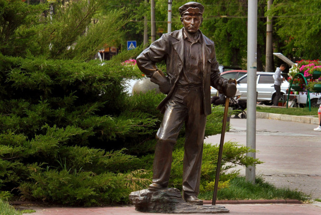 Обои картинки фото города, - памятники,  скульптуры,  арт-объекты, памятник, город, скульптура