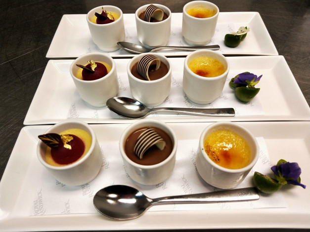 Обои картинки фото еда, мороженое,  десерты, лакоства, десерты, ассорти