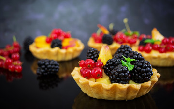 Картинка еда пирожные +кексы +печенье ягоды ежевика смородина кексы мята