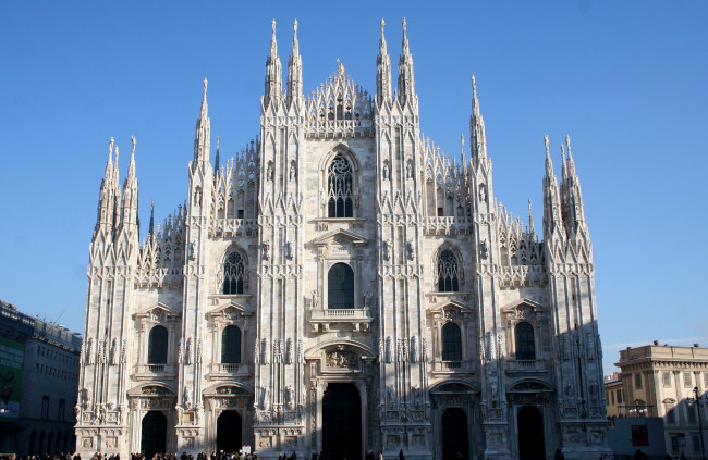 Обои картинки фото кафедральный, собор, милана, города, католические, соборы, костелы, аббатства, готика, статуи, шпили