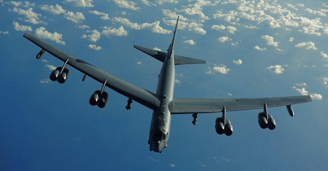 Обои картинки фото 52, stratofortress, авиация, боевые, самолёты, ввс, межконтинентальный, стратегический, бомбардировщик-ракетоносец, сверхдальний, тяжёлый, сша