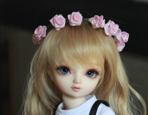 Картинка разное игрушки кукла девочка розы венок