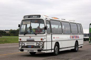 Картинка автомобили автобусы пассажирский транспорт