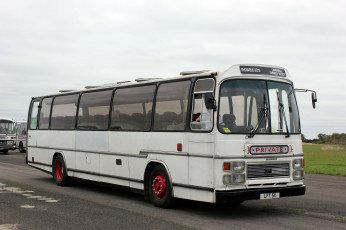 Картинка автомобили автобусы пассажирский транспорт