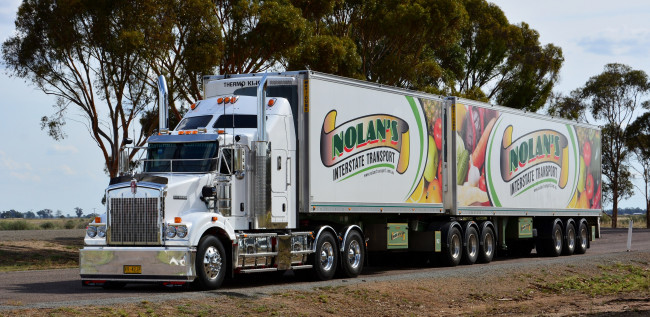 Обои картинки фото автомобили, kenworth, тягач, седельный, грузовик, тяжелый