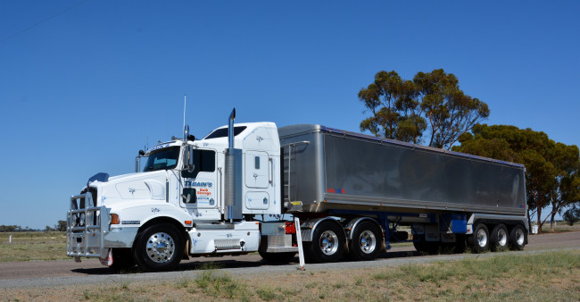 Обои картинки фото kenworth tipper, автомобили, kenworth, грузовик, тяжелый, тягач, седельный